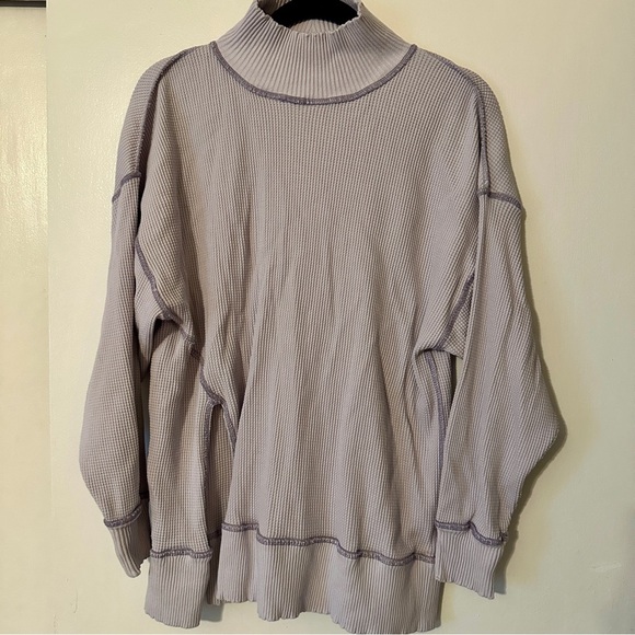 Urban Outfitters Lavender Waffle Knit
Thermal Long Sleeve Turtleneck Top Small - Picture 1 of 12